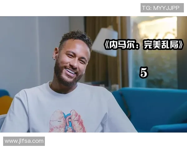 足球球星背后的渣男行为揭秘与粉丝文化的复杂关系分析 足球球星背后的渣男行为揭秘与粉丝文化的复杂关系分析