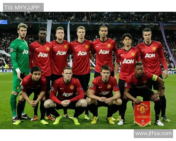 荷兰足球传奇范佩西巅峰时刻回顾与生涯成就解析 荷兰足球传奇范佩西巅峰时刻回顾与生涯成就解析